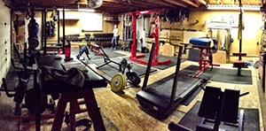 Garage Gym Powerlifting Studio. An Amazing Example Of What You Can Do Home Gym Wise If You Put Your Mind To It.